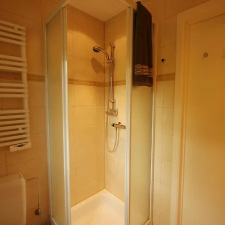 Dom wakacyjny With A Terrace And A View Of The Valley Aywaille